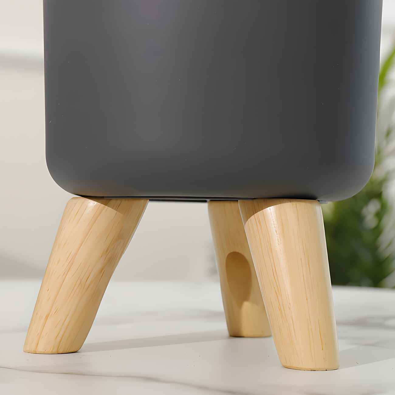 Moderne Pot met Poten – Stijlvol en Functioneel voor Binnen- en Buitendecoratie